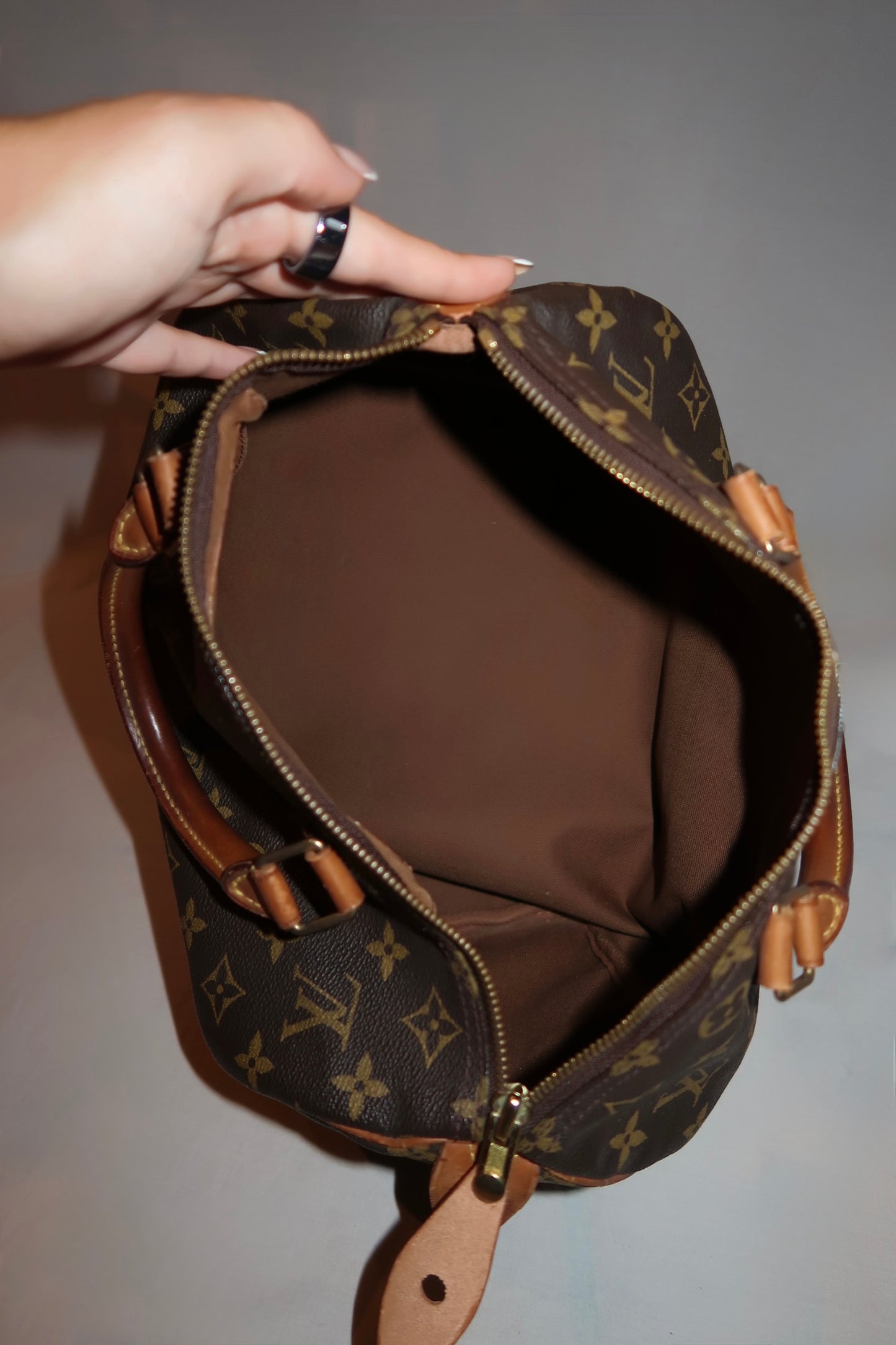 Louis Vuitton Monogram Speedy 30