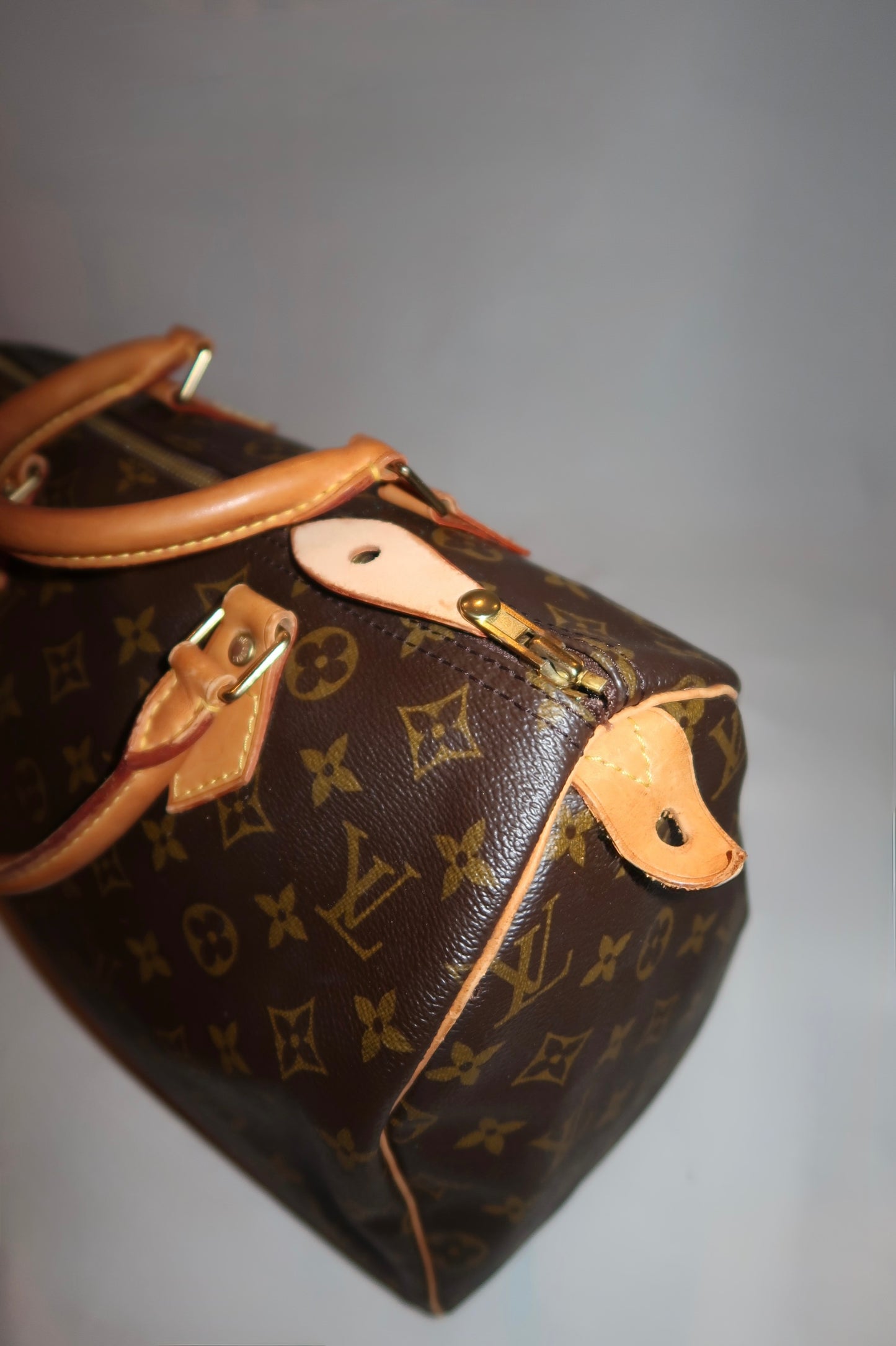 Louis Vuitton Monogram Speedy 30