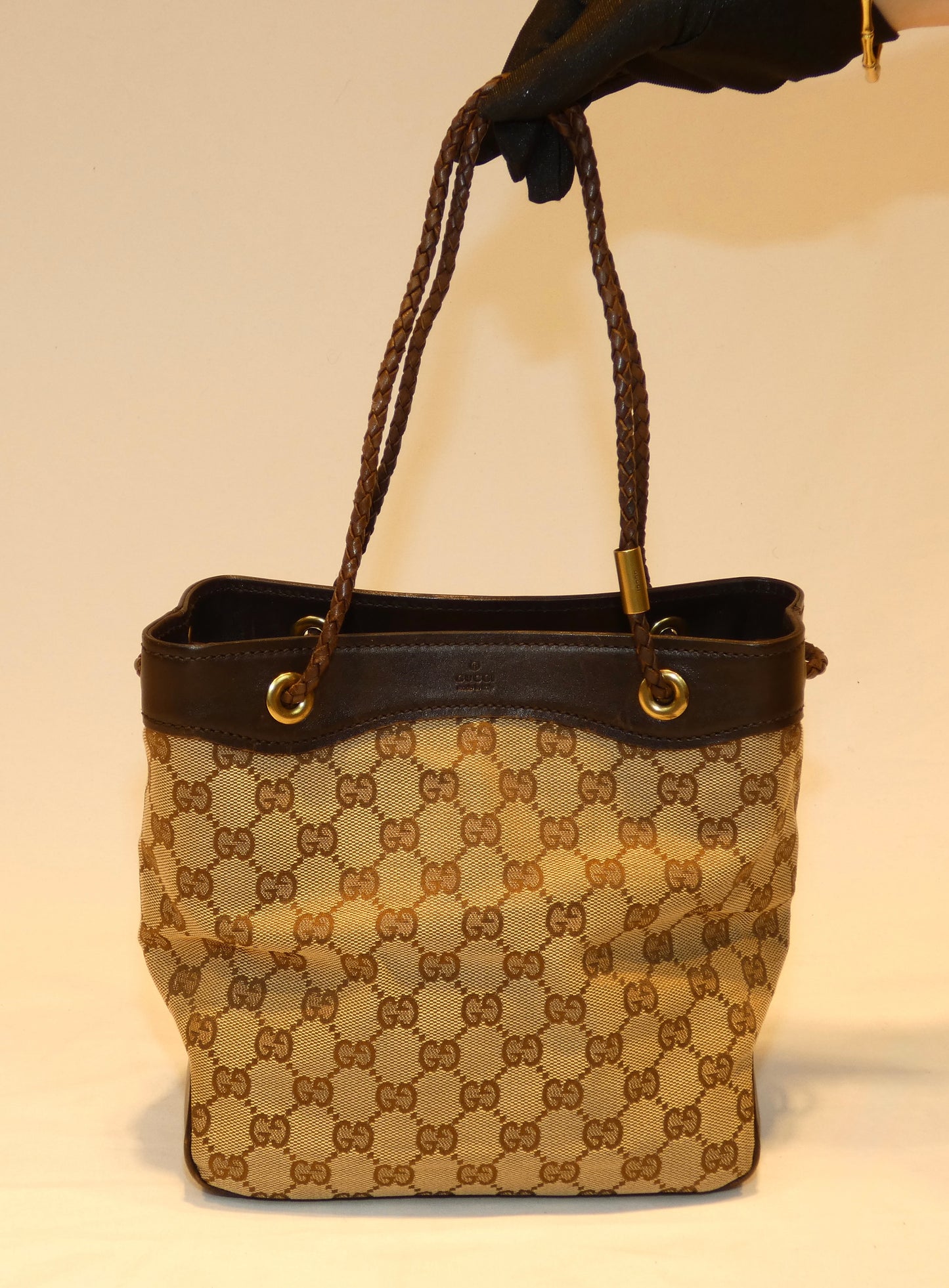 Gucci Canvas Shoulder Bag Beige Gold
