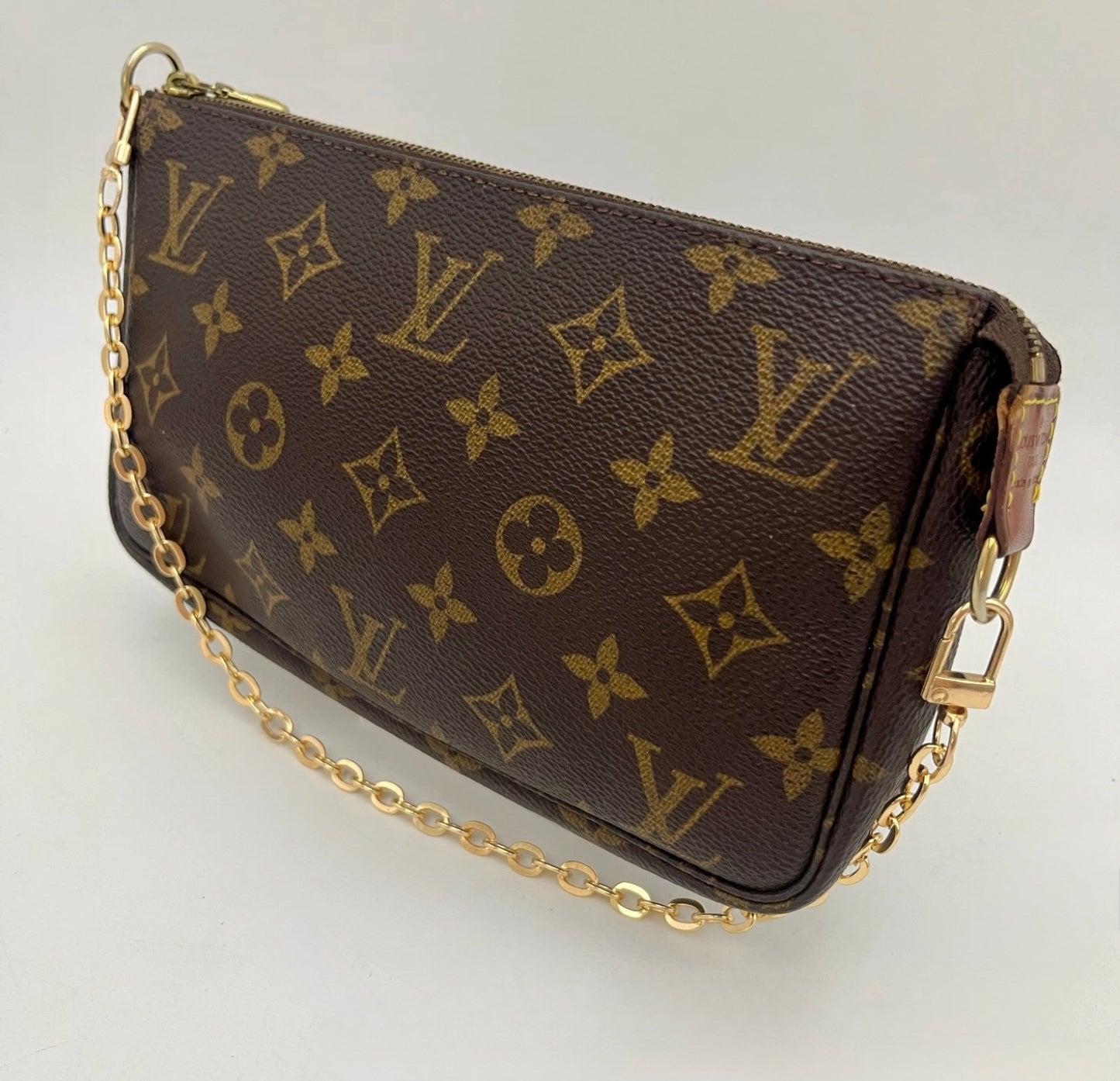 Louis Vuitton Pochette