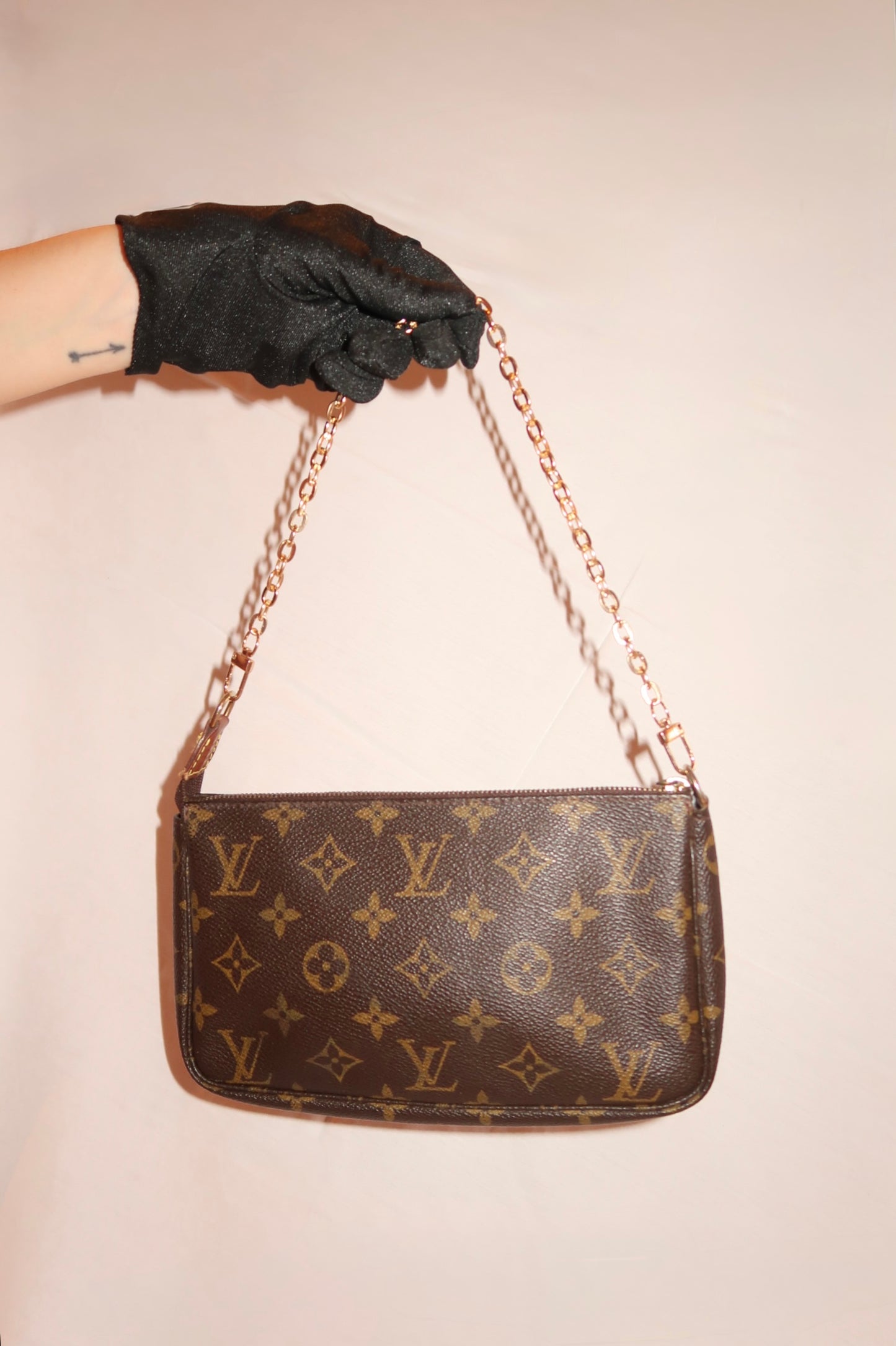 Louis Vuitton Pochette