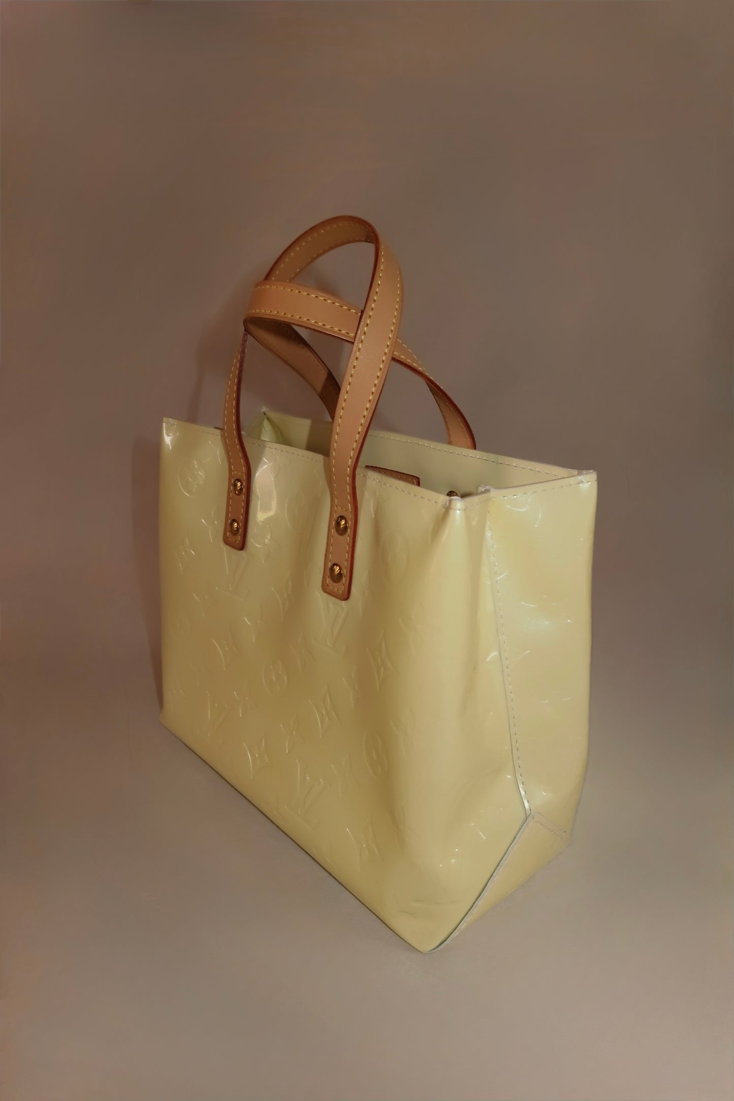LOUIS VUITTON Monogram Vernis Reade PM Hand Bag Perle