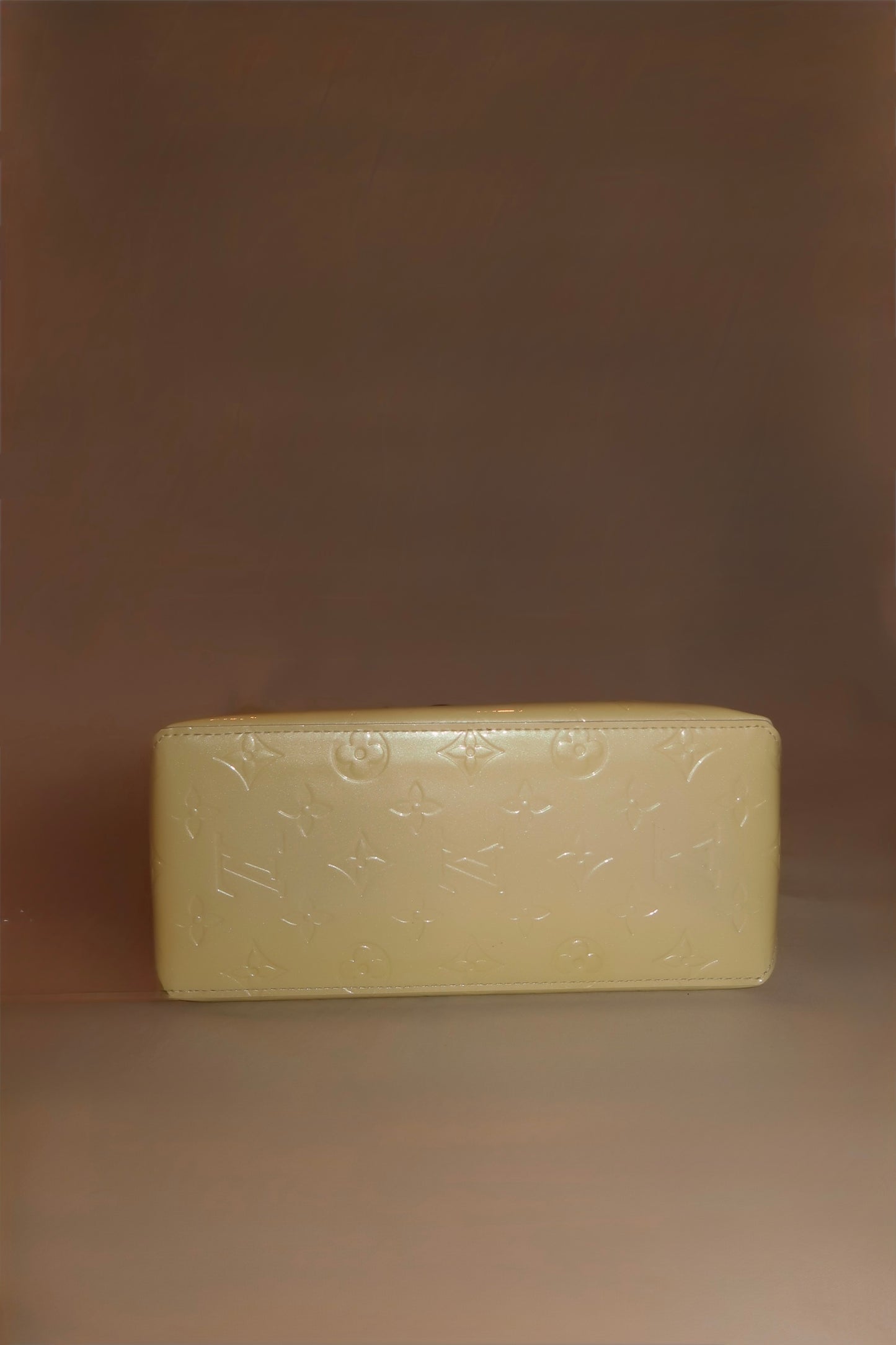 LOUIS VUITTON Monogram Vernis Reade PM Hand Bag Perle